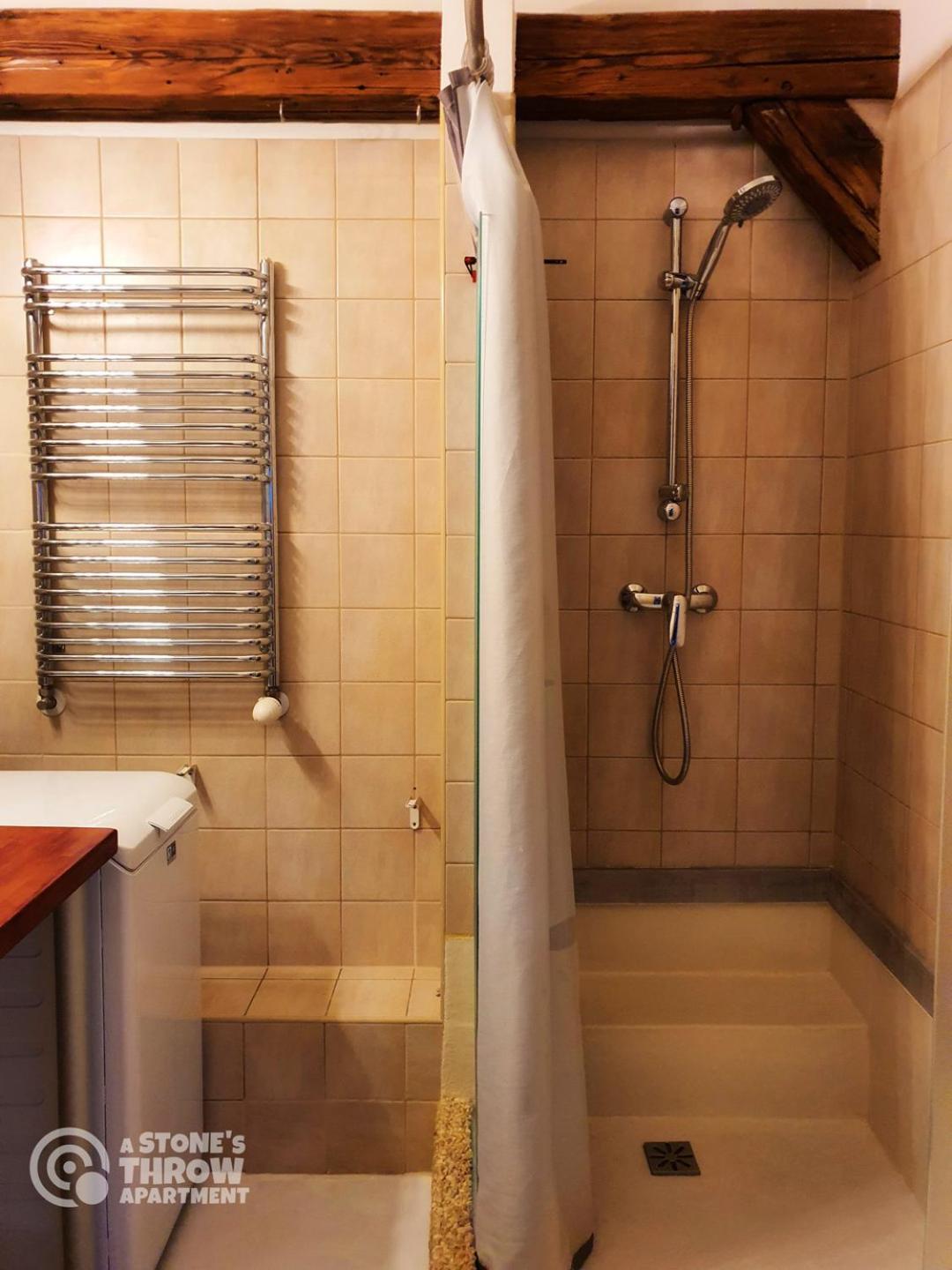 A Stone'S Throw Apartment Krakow Dış mekan fotoğraf