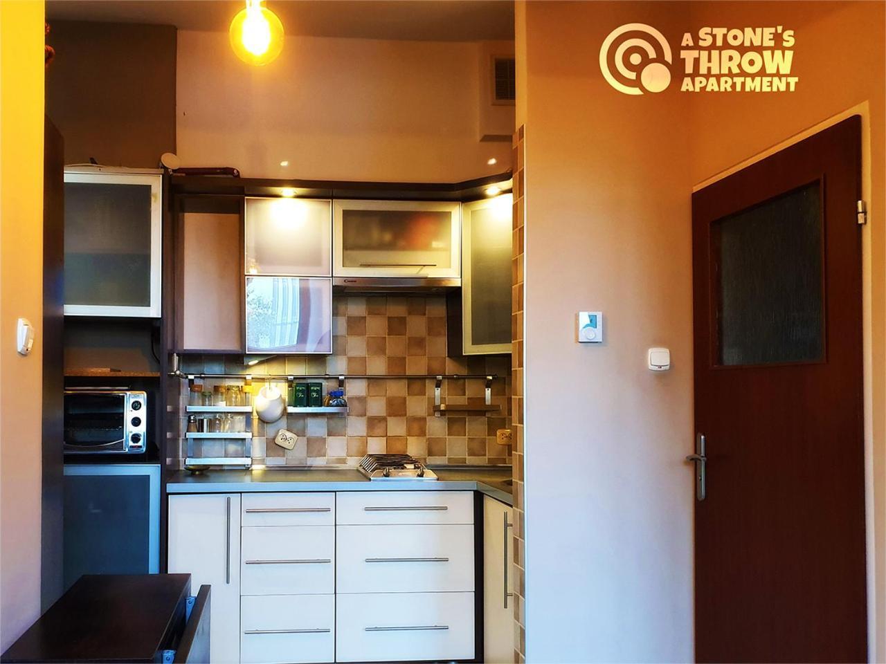 A Stone'S Throw Apartment Krakow Dış mekan fotoğraf